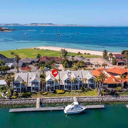 The Blacklighters-Waterfront Retreat Port Lincoln Exterior photo